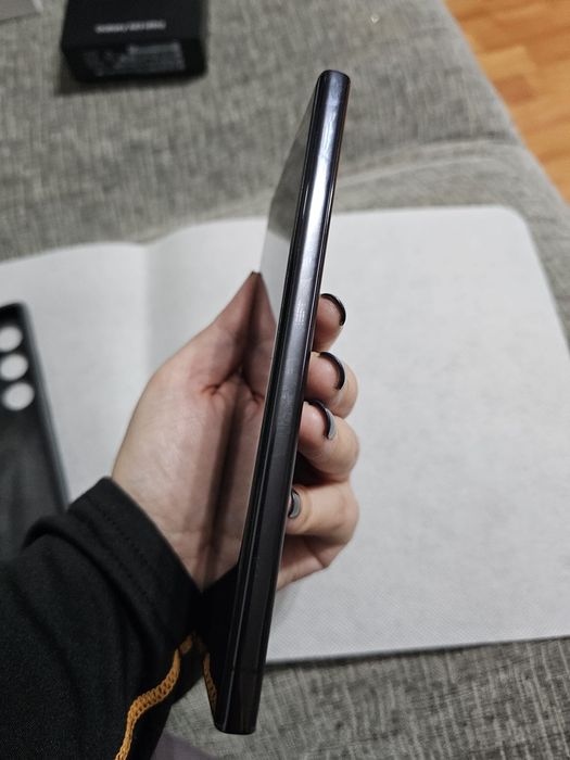 Samsung S23 Ultra 512GB + încărcător original si husa originala cadou