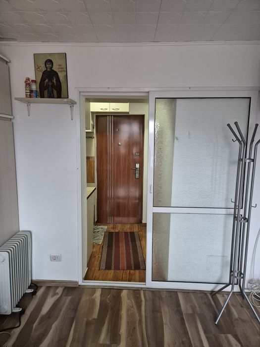 Garsoniera in Roman,proprietar