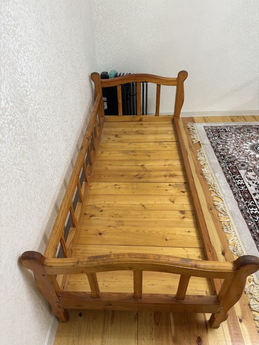 Крават 1 кишилик, тахта айби йоқ 2 та бор