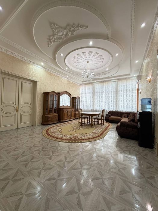 Продается дом 8 комнат, 5,65 соток, ор-р: Бадамзар