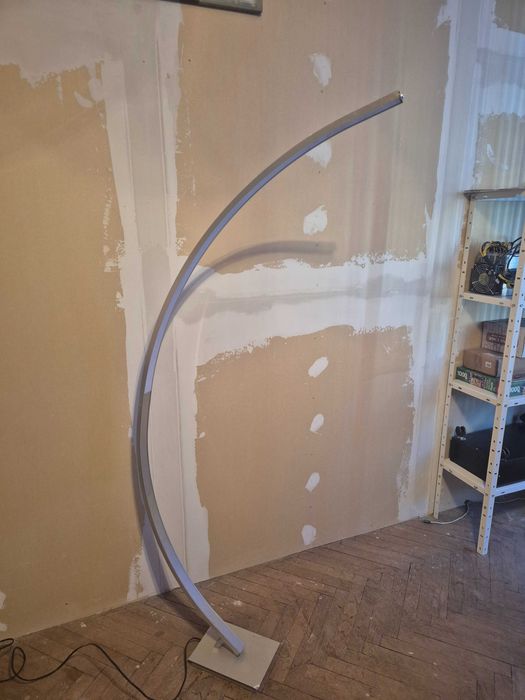 алуминиев LED лампион - настолна лампа