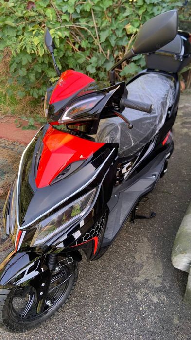 Продам макси скутер