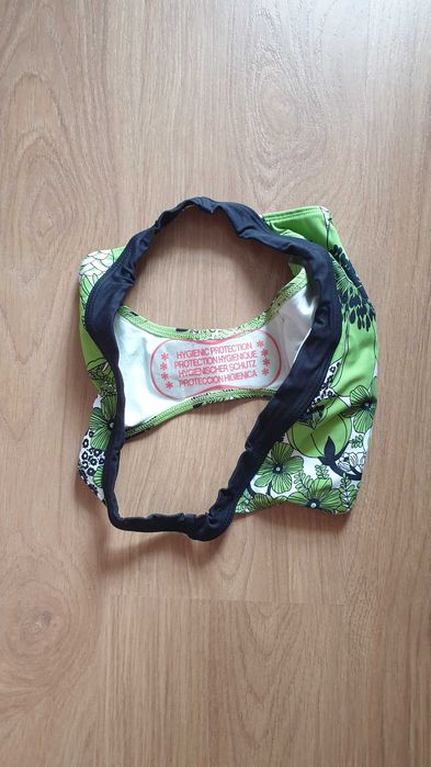 2 costume baie M noi+ 2 sutiene de baie