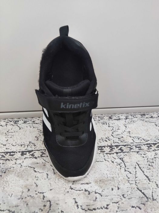 Кросовки kinetix