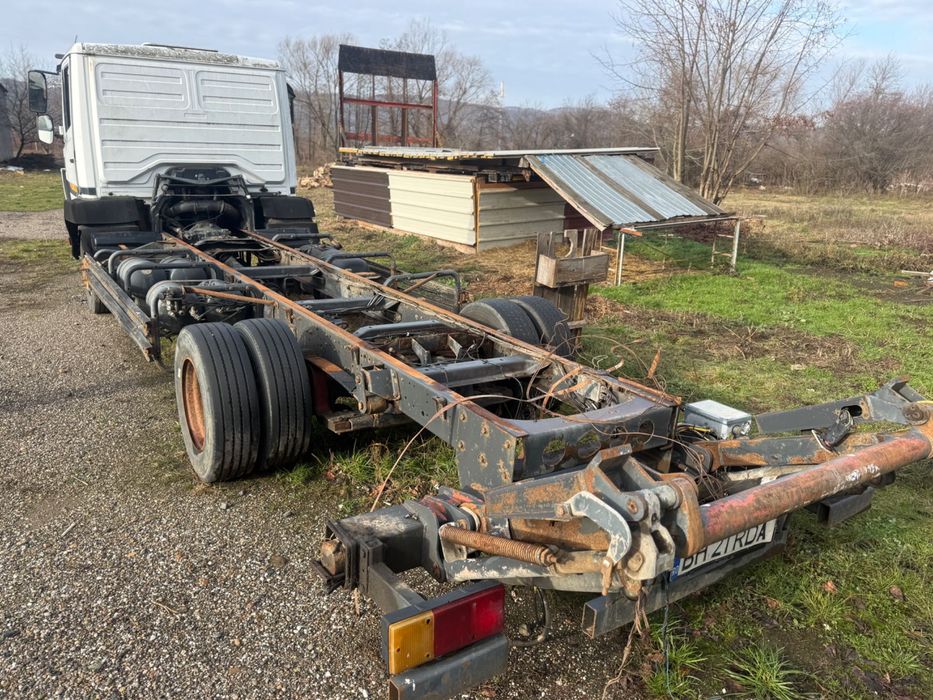 Vând Mercedes 814 șasiu cu cabină