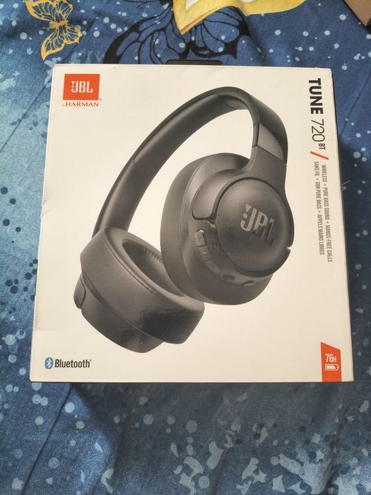 Casti JBL Tune 720 BT Bluetooth, Over-Ear, Microfon , Negru cu Garantie