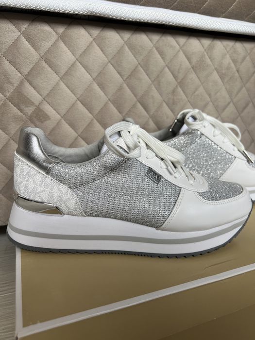 Обувки Michael Kors