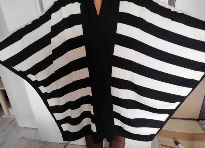 Модерна жилетка пончо