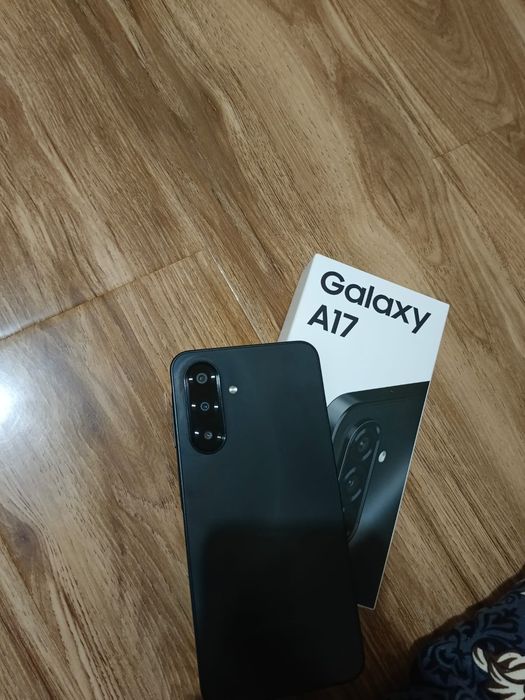 Срочно Продам самсунг А17