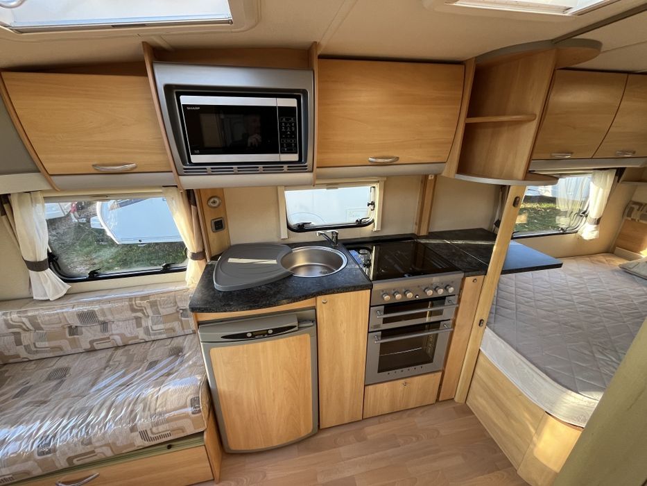 Rulotă Impecabila (2zone) Scurtă, Ușoară, 2009, Off Camping, 4locuri