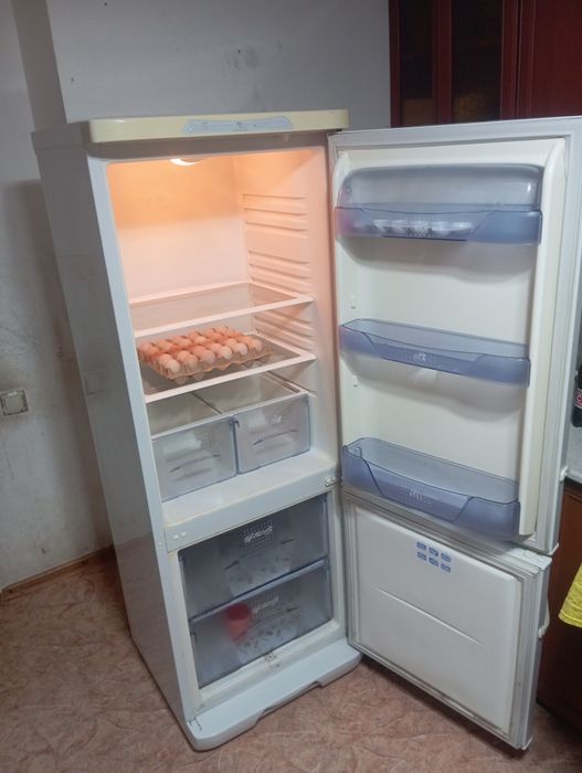 Продам холодильник