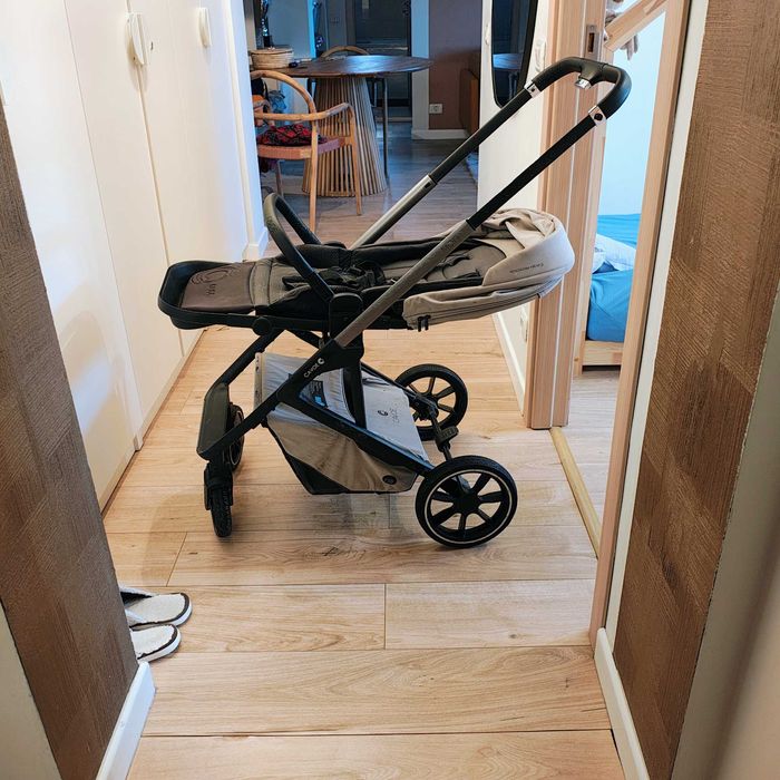 Cărucior Cavoe Moi + și accesorii