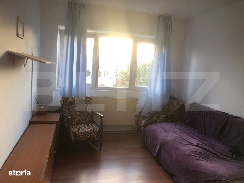 Apartament 3 camere decomandat , 70 mp. , bloc cu lift , zona M15