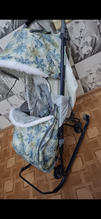Срочно продам санка коляска