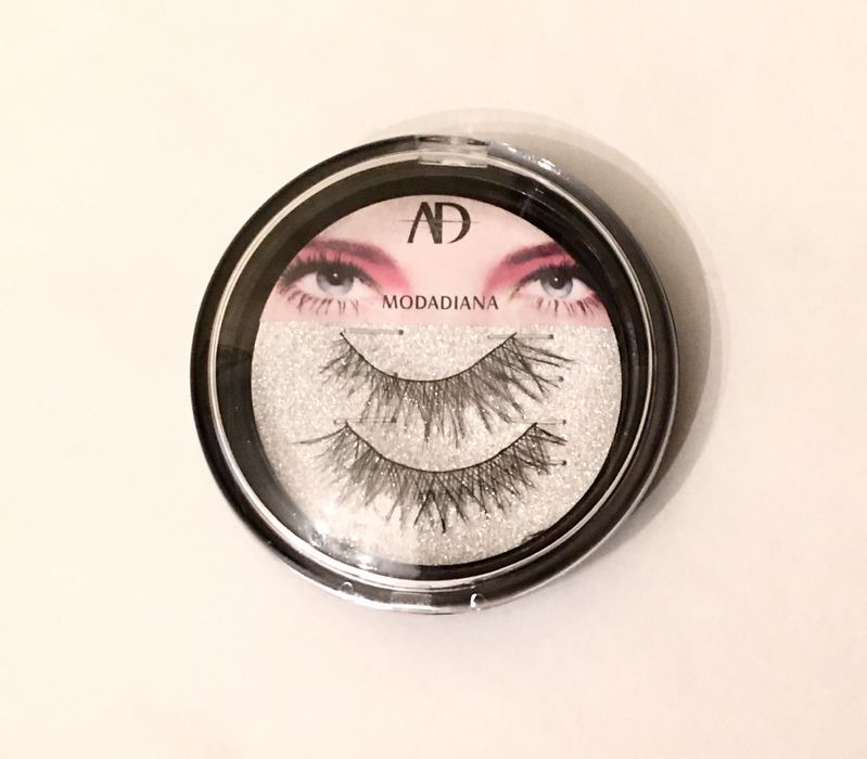 Новые, в упаковке, накладные ресницы