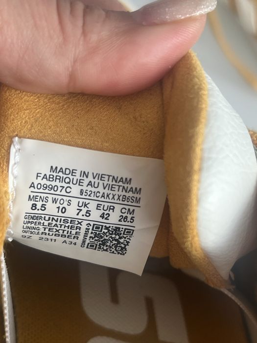 Продам конверсы оригинал
