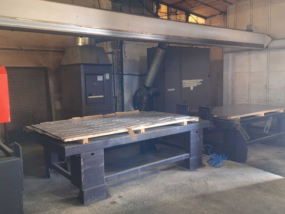 Laser CO2 Bystronic bysprint 3015 (3kw,model 2002)complet echipat