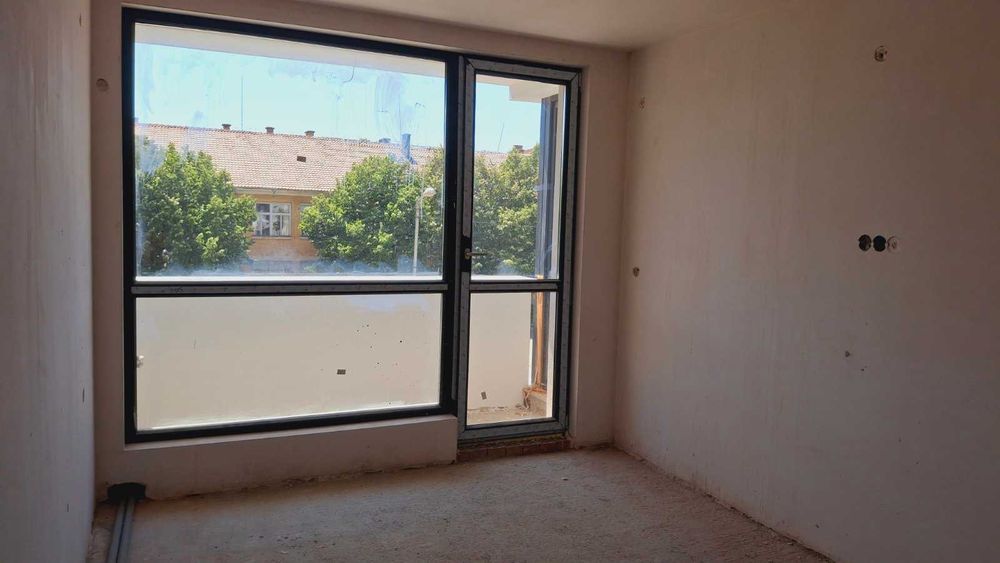Продава се Тристаен апартамент в Благоевград, Запад - 85 кв.м за 1453 €/кв.м - Снимка #4