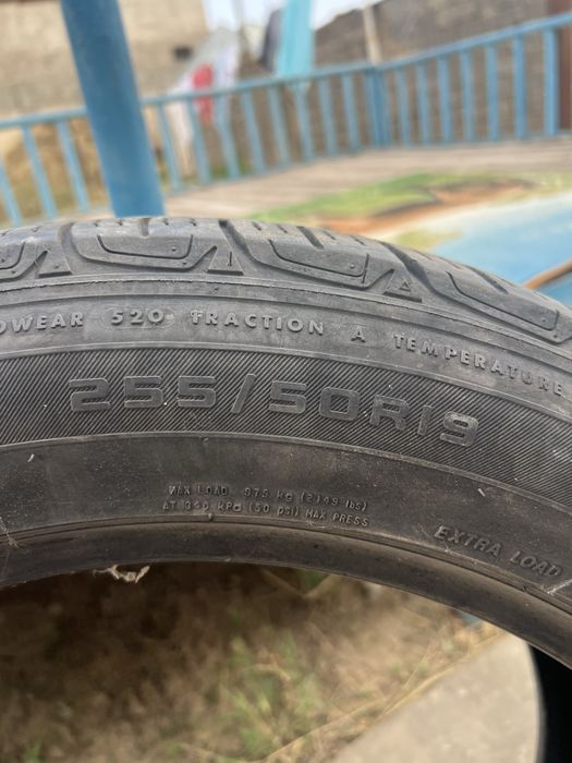 Шины в хорошем состоянии 255/50/19