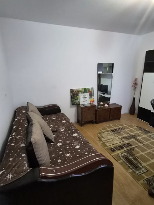 Apartament o cameră de închiriat