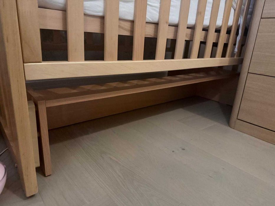 Pătuț bebe lemn 120x60 cu laterală culisantă și balansare