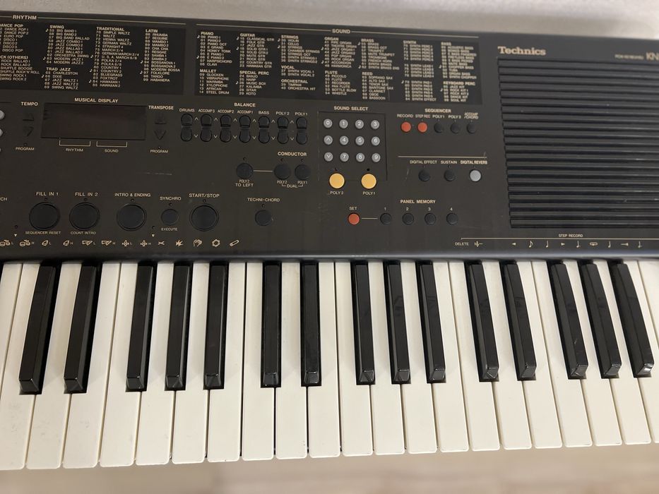 Синтезатор Technics KN550