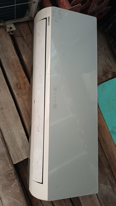 Продавам климатик BEKO 12