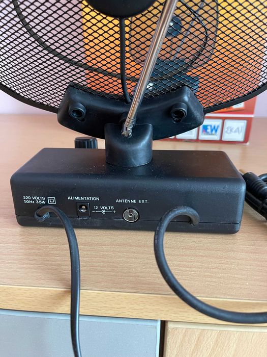 Стайна FM/VHF/UHF антена с усилвател