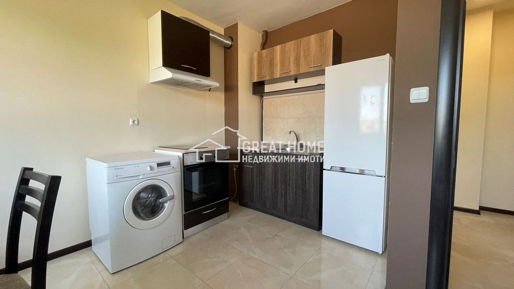 Дава се под наем Тристаен апартамент в Търговище, Център - 65 кв.м за 306 € - Снимка #1