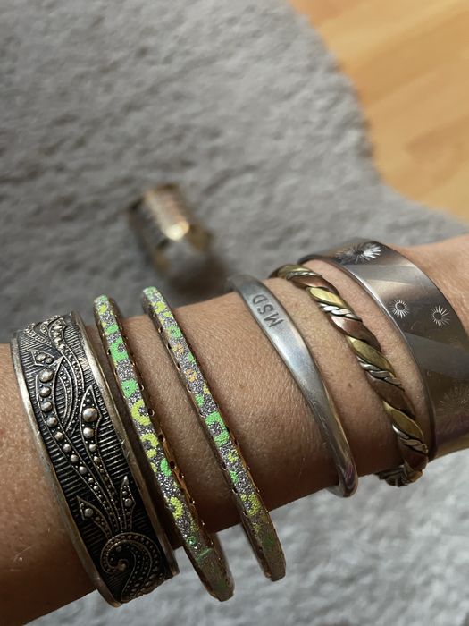 Bijuterii si gablonțuri