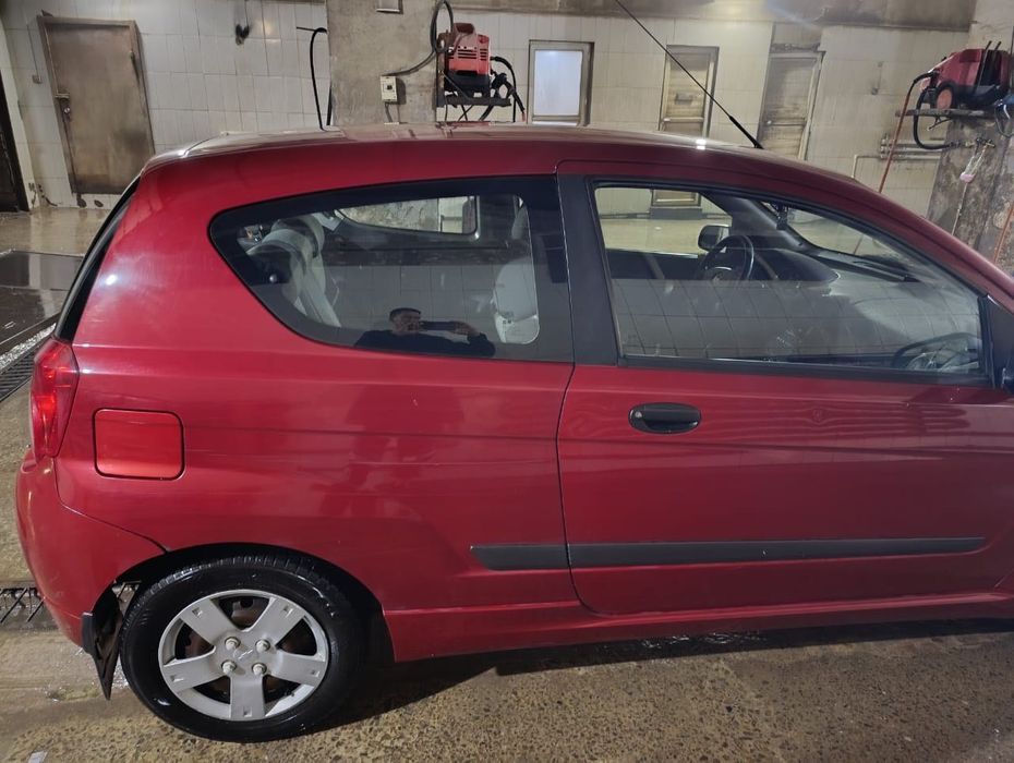 Машина chevrolet aveo