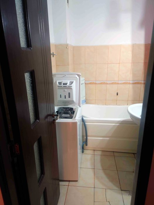 Vand apartament 3 camere decomantat