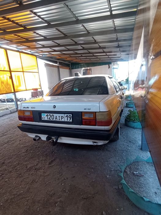 Продам. Audi 100