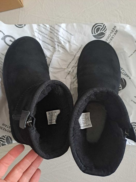 UGG - Ghete de piele întoarsă
