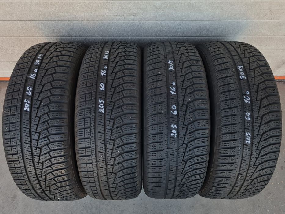 Зимни гуми 4 броя HANKOOK WinterIcept Evo2 205 60 R16 дот 3019