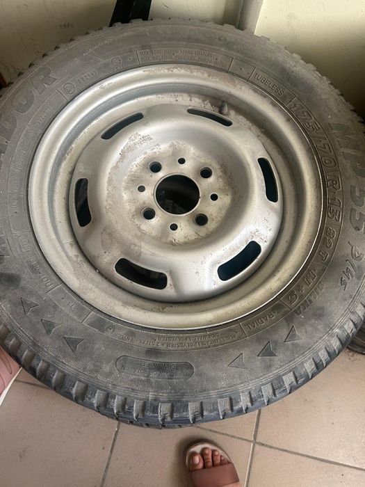 Продам 7 дисков и 3 шины б/у