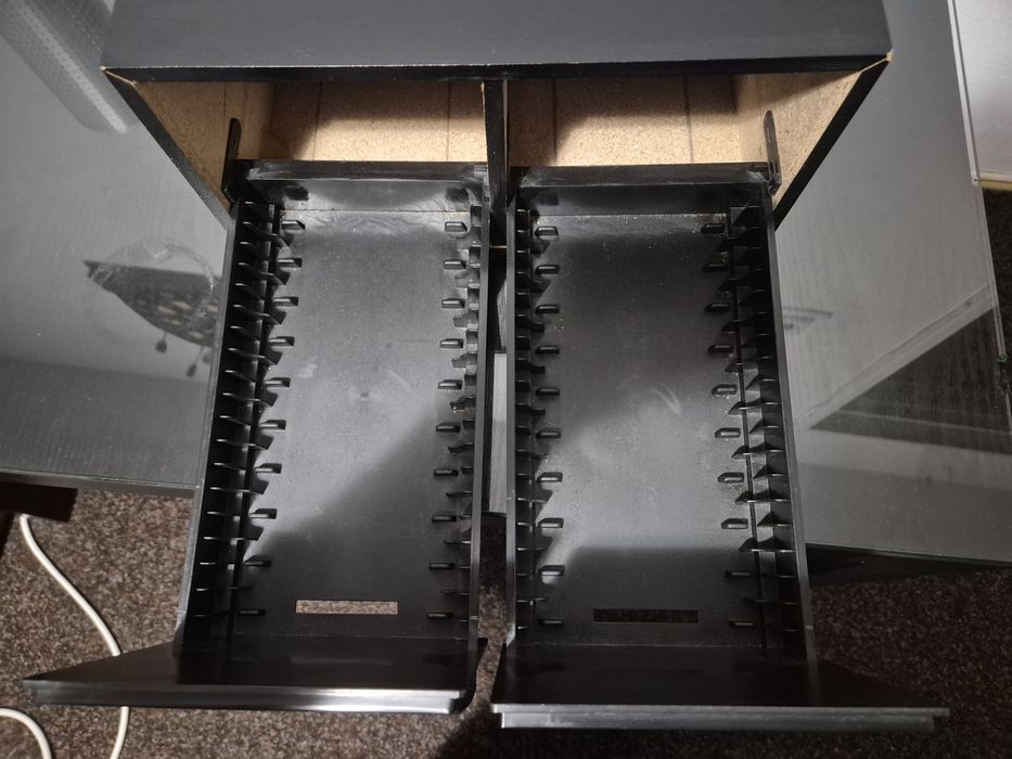 Suport CD-uri tip raft