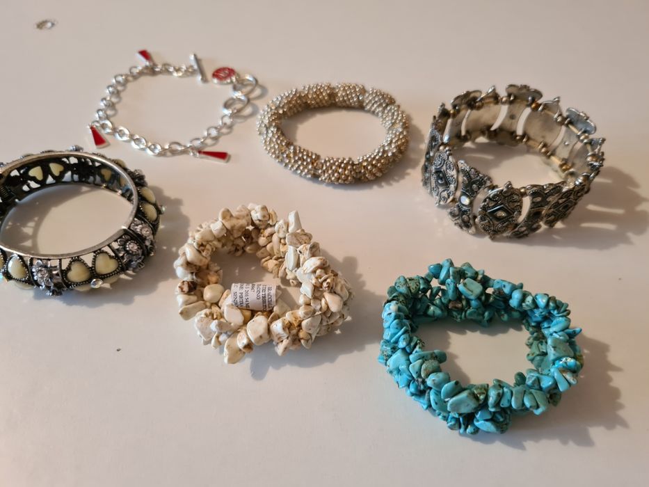 Lot 6buc brățări diverse absolut noi Italia