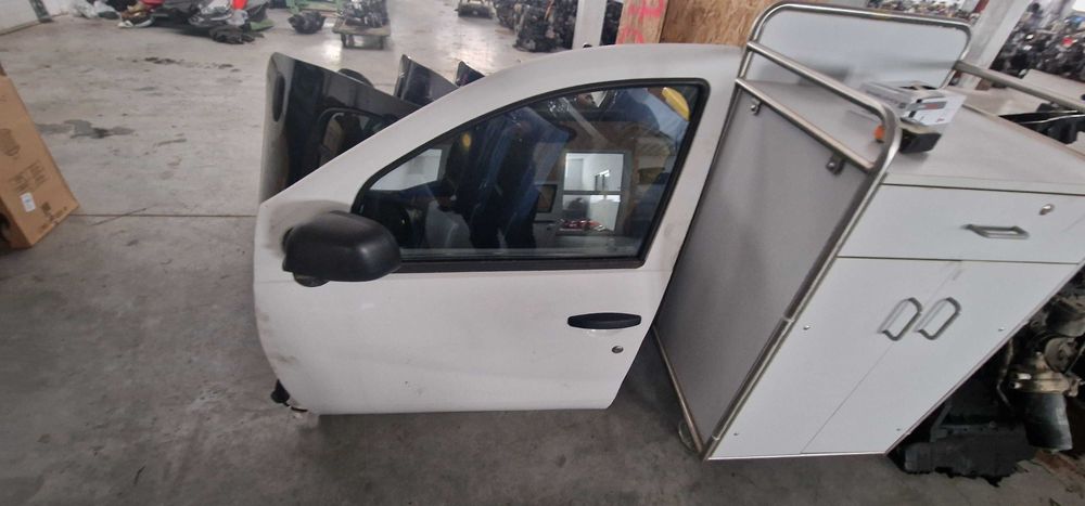 Usi Dacia Duster Fata Spate 2011-2017