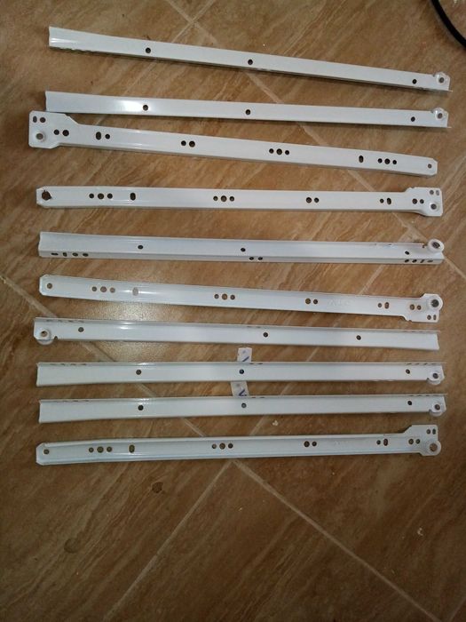 Ролкови водачи за чекмеджета