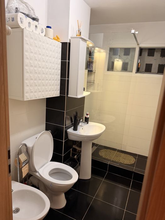 Vand apartament 2 camere, zona nord - Ploiesti