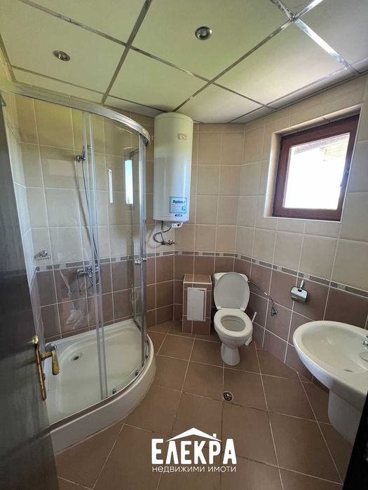 Дава се под наем Къща в Варна, Център - 180 кв.м за 650 € - Снимка #13