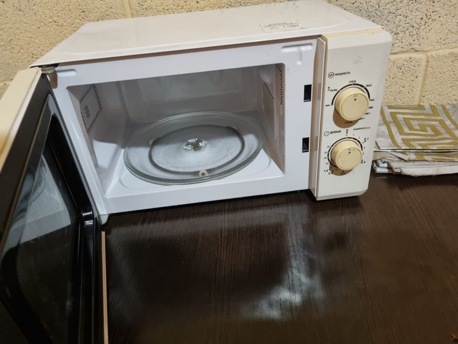 Микроволновка продам