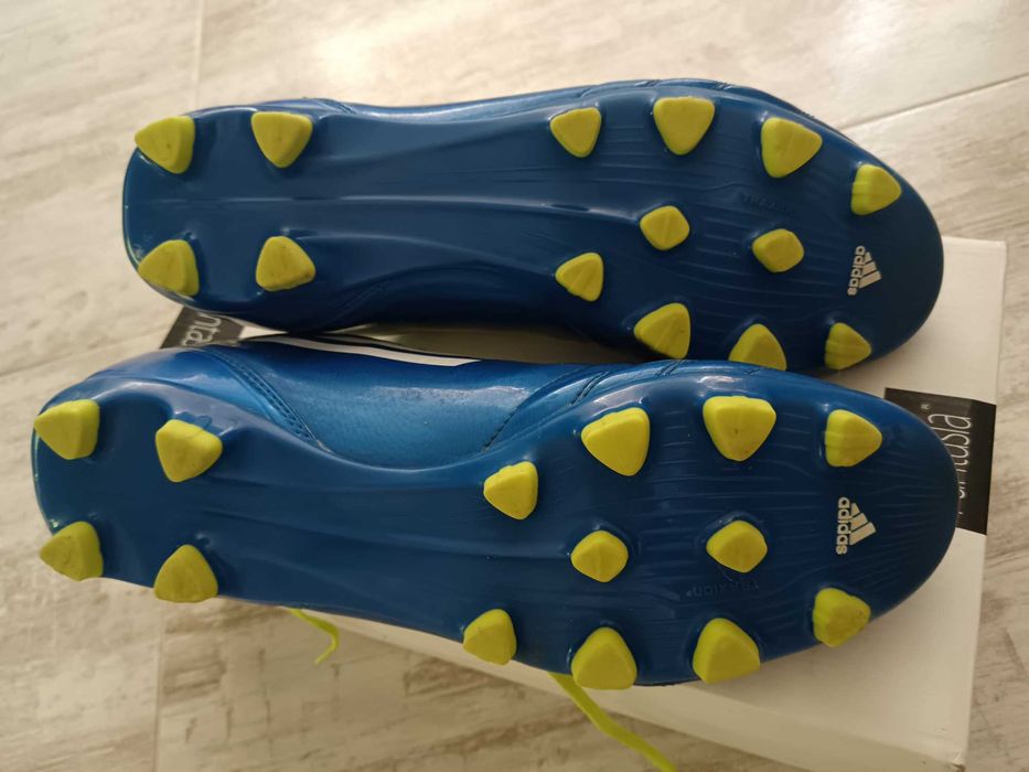 Футболни обувки / бутонки Adidas F50
