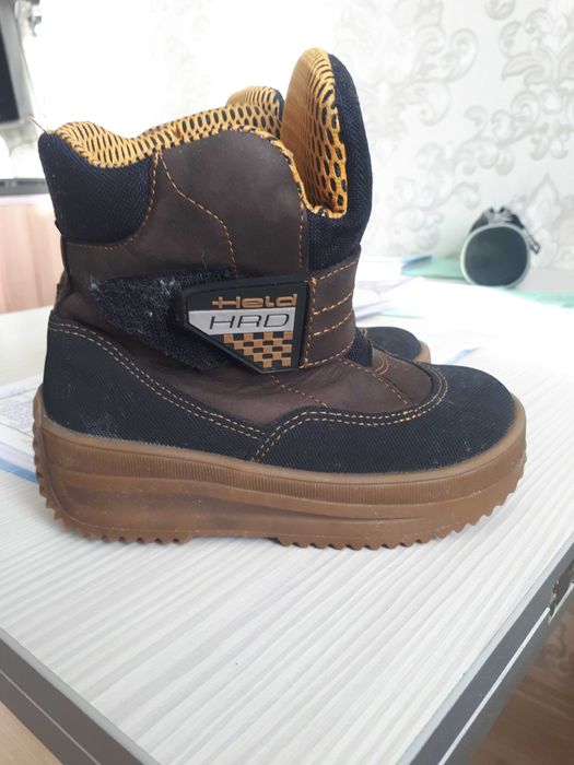 Продам детские ботиночки