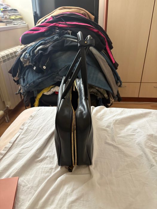 Оригинална чанта Miu Miu от естествена телешка кожа.