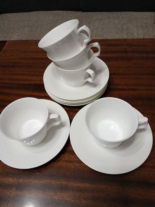 Сервиз   за  кафе - бял