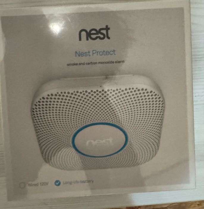 Nest Senzor fum si monoxid de carbon