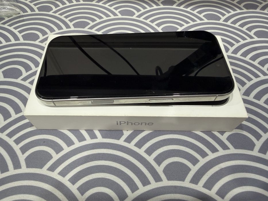 IPhone 16 pro 128gb white titanium 90%