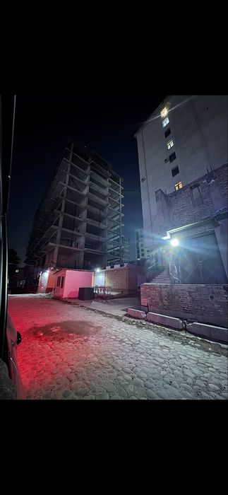 8 xonali kvartira